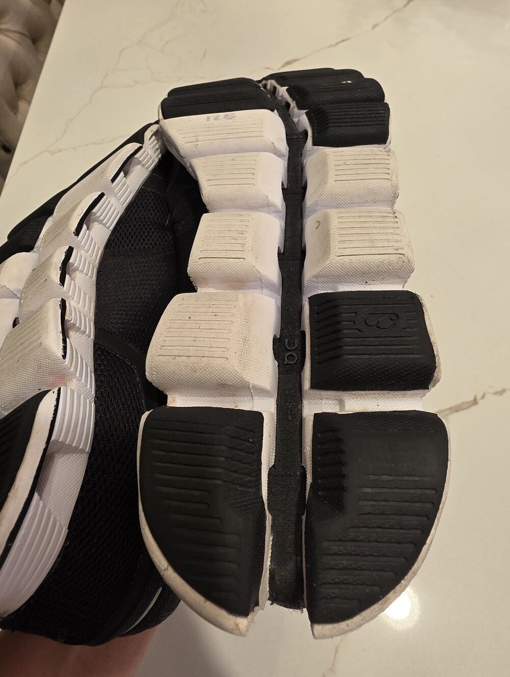 On Running Running WomenCloud Running Shoes - Black/White Size 9.5 - Picture 11 of 11